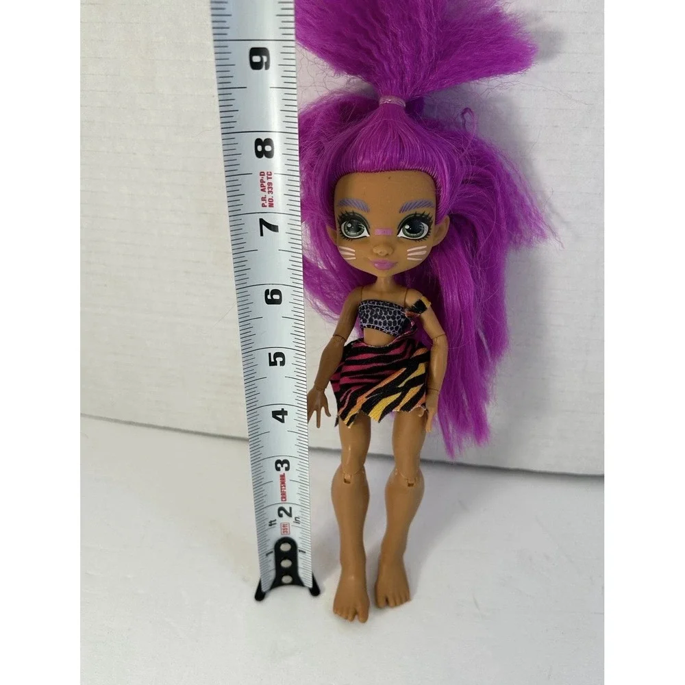 Mattel Cave Club Roaralai fashion doll 8